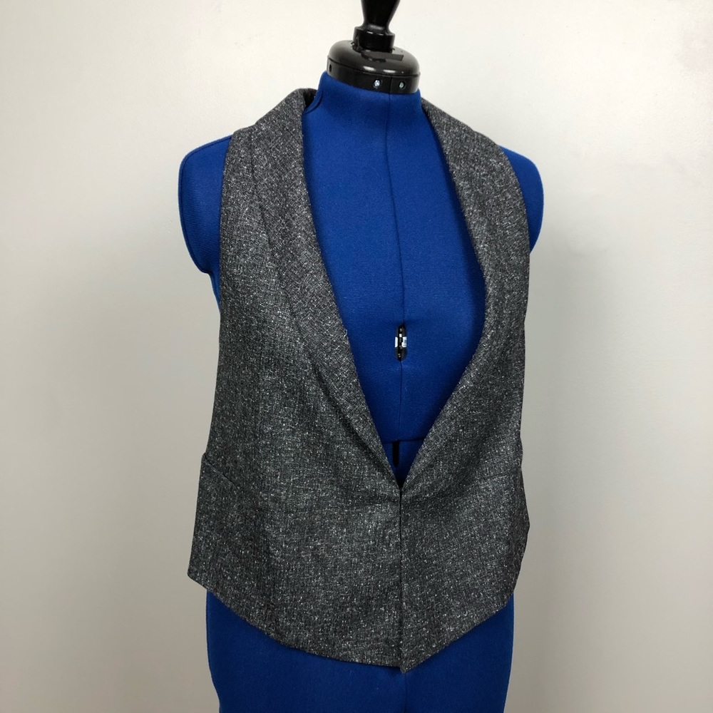 CAbi Racerback Career Vest